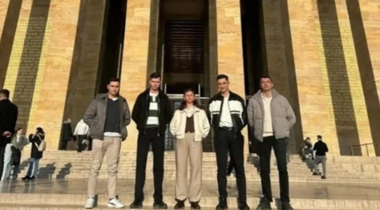 İhraç edilen teğmenlerin avukatından Anıtkabir açıklaması