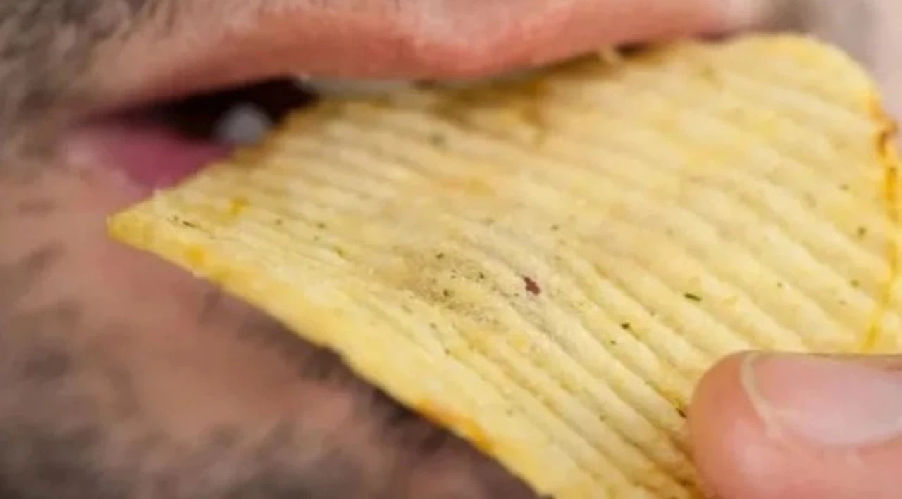 Popüler cips markası raflardan tek tek toplatılıyor: 'Yemeyin' uyarısı yapıldı