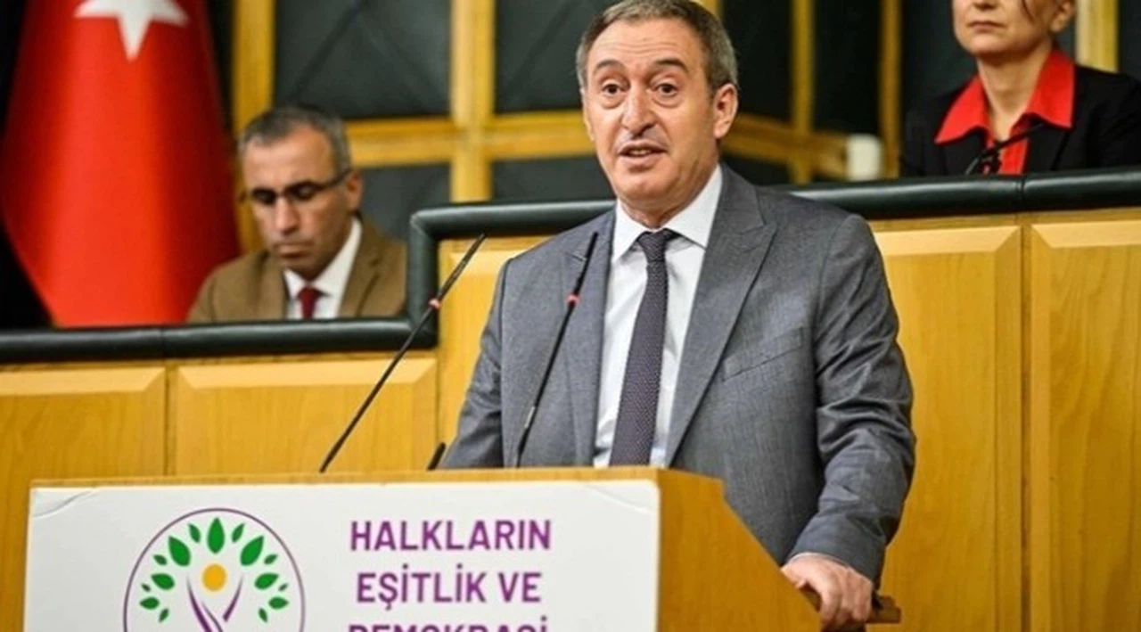 Tuncer Bakırhan'dan iktidara 'kayyum' tepkisi: 'AKP'nin alnında kara bir leke'