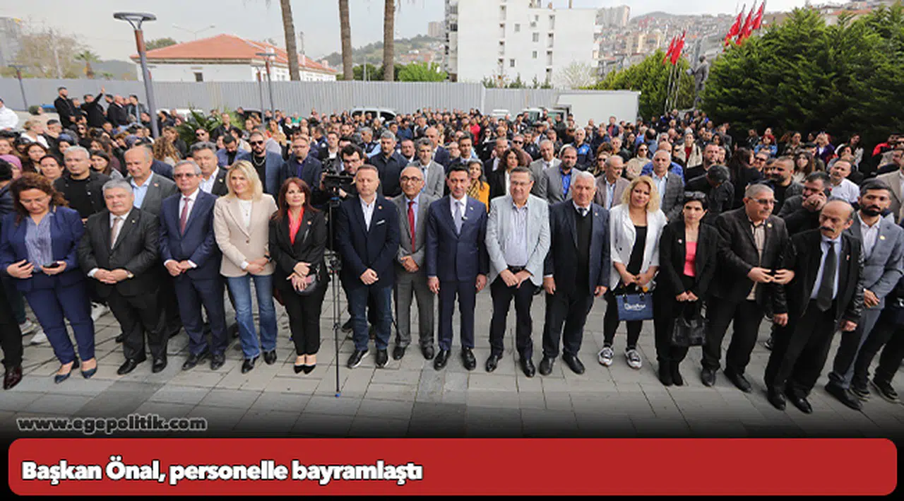 Başkan Önal, personelle bayramlaştı