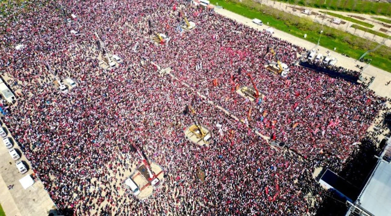 CHP'nin Maltepe mitingine kaç kişi katıldı?