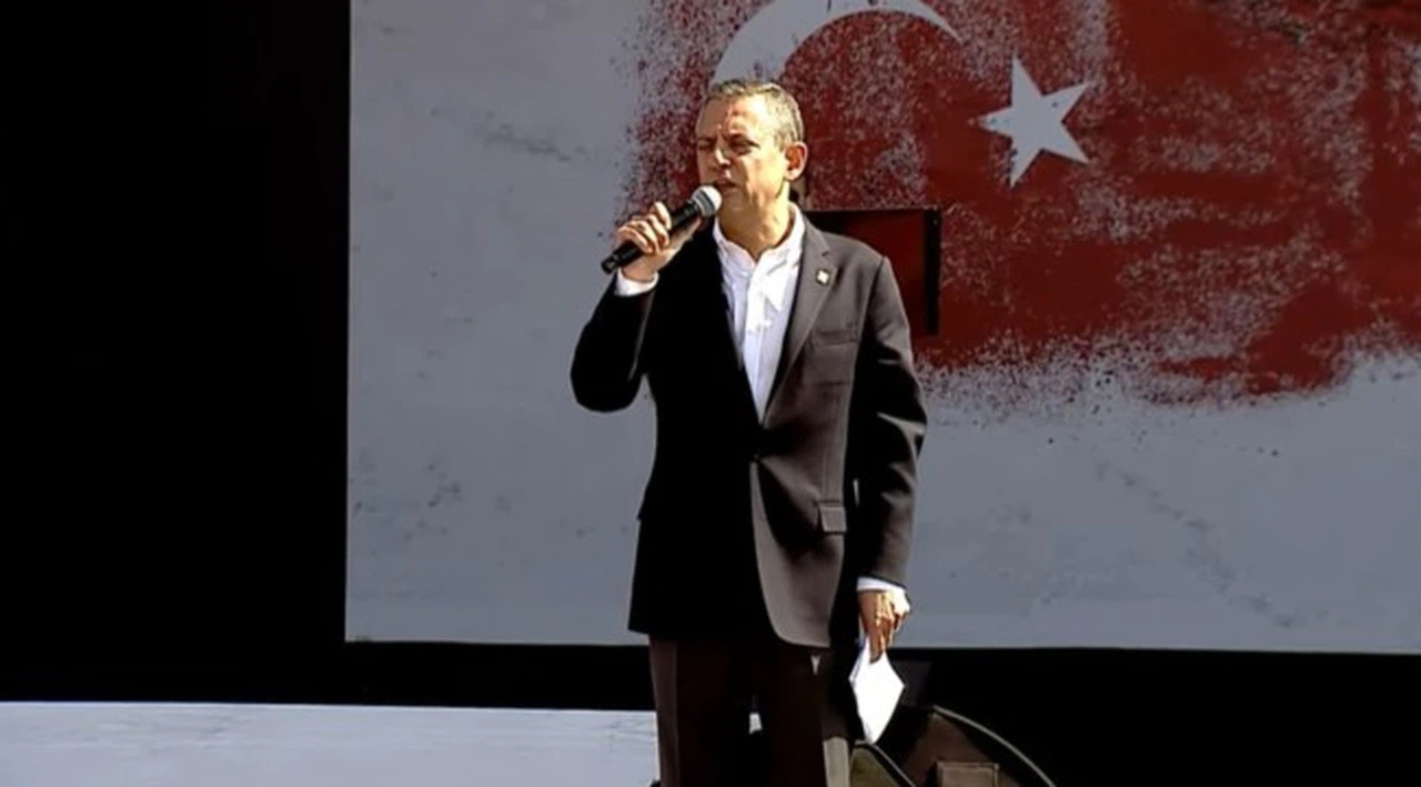 Özgür Özel, yeni boykot listesi açıkladı... Reklam verenleri de uyardı!