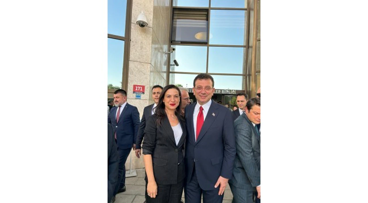 İmamoğlu’ndan Efes Selçuk’a Bayraklı 23 Nisan Mesajı