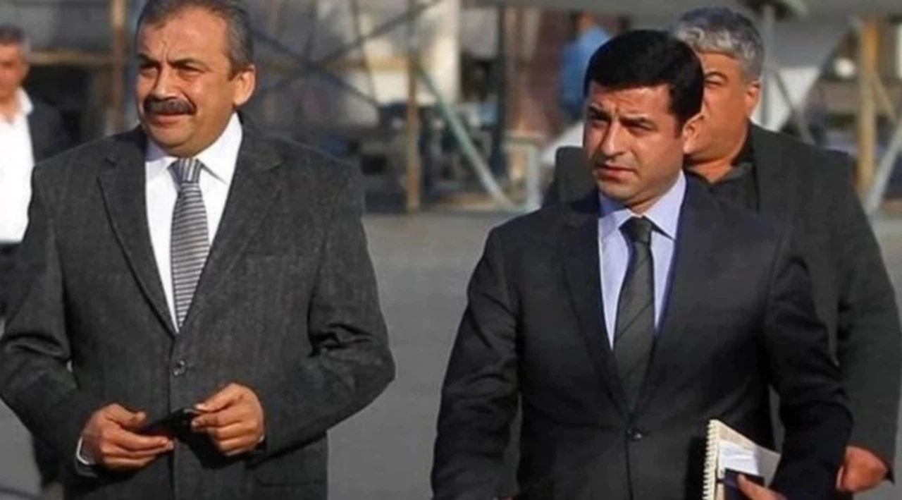 Selahattin Demirtaş'tan Sırrı Süreyya Önder mesajı: Barış için bilinenin de ötesinde çok çalıştı