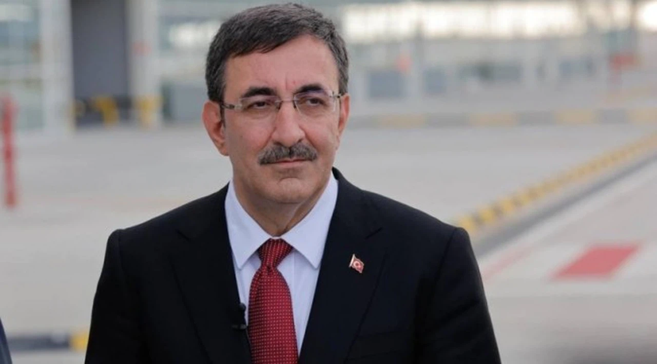 Cumhurbaşkanı Yardımcısı Yılmaz: "Şubat ayı enflasyonu, hava şartlarının etkisiyle artan gıda fiyatlarının öncülüğünde yüzde 2,96 olarak gerçekleşti"