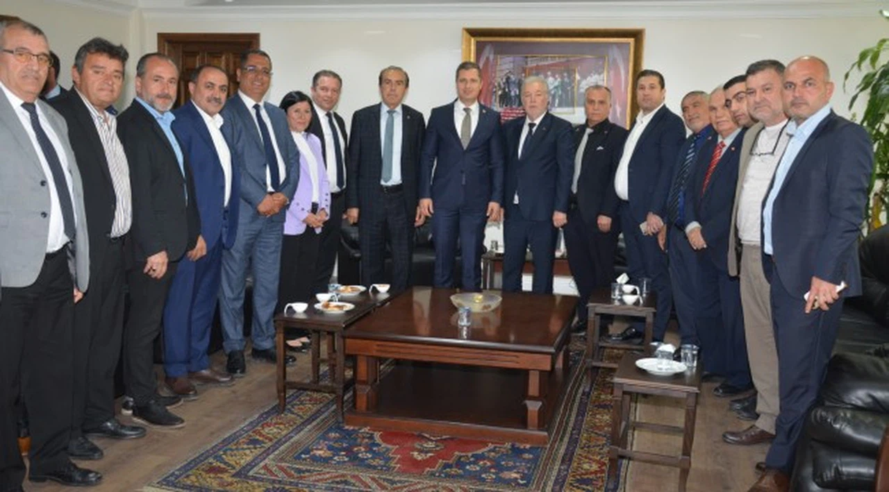 Esnaftan Deniz Yücel’e sıcak karşılama