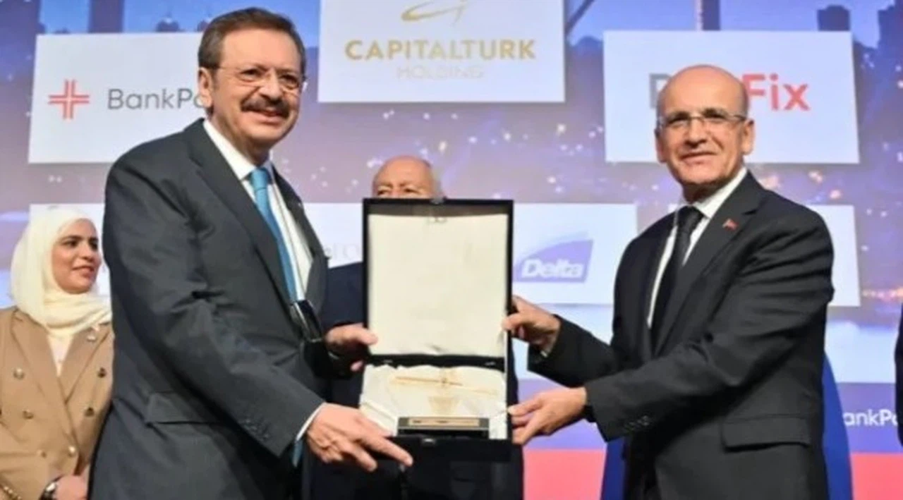 TOBB Başkanı'ndan Şimşek'e vergi tepkisi: Her fabrikanın kapısına memur koyarak, polisiye tedbirle vergi geliri artmaz
