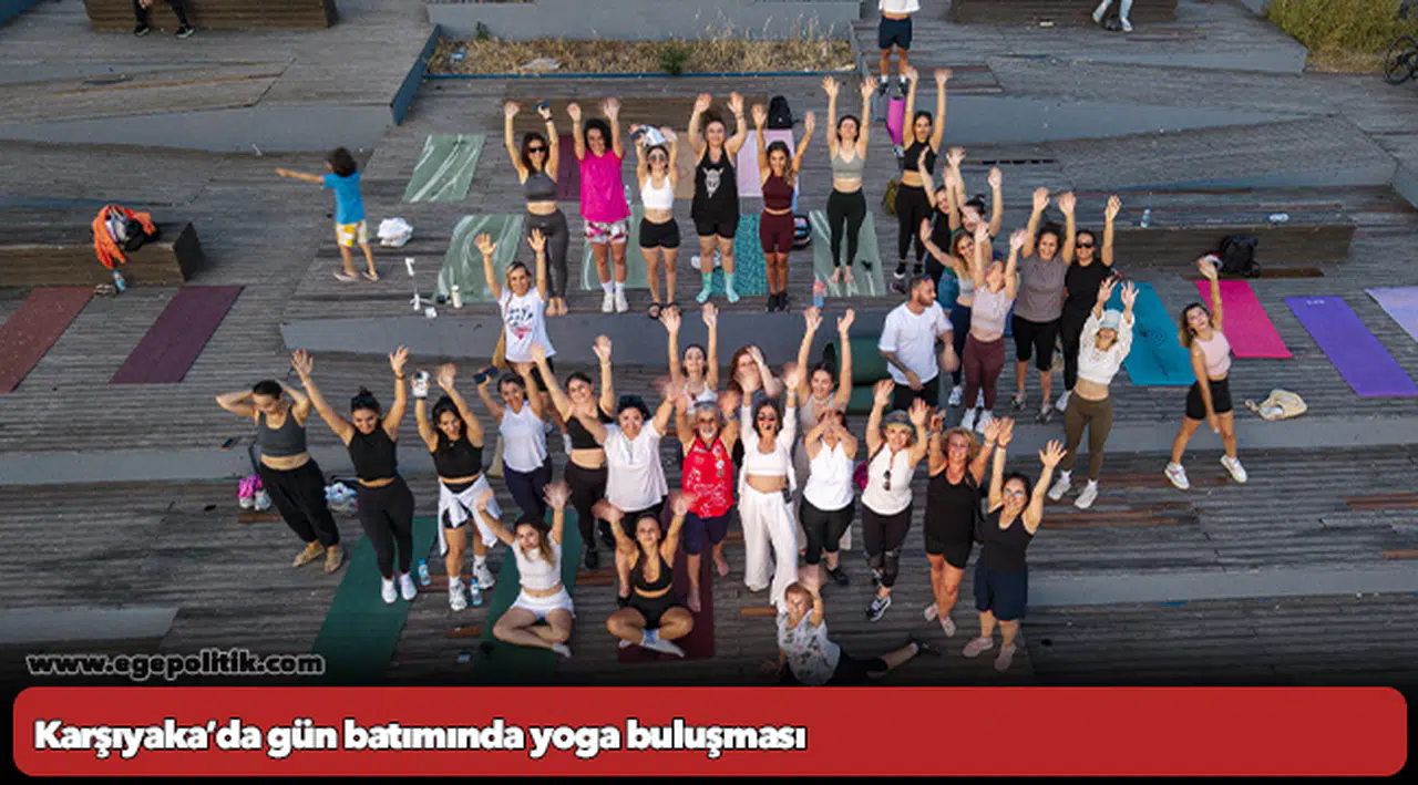 Karşıyaka’da gün batımında yoga buluşması