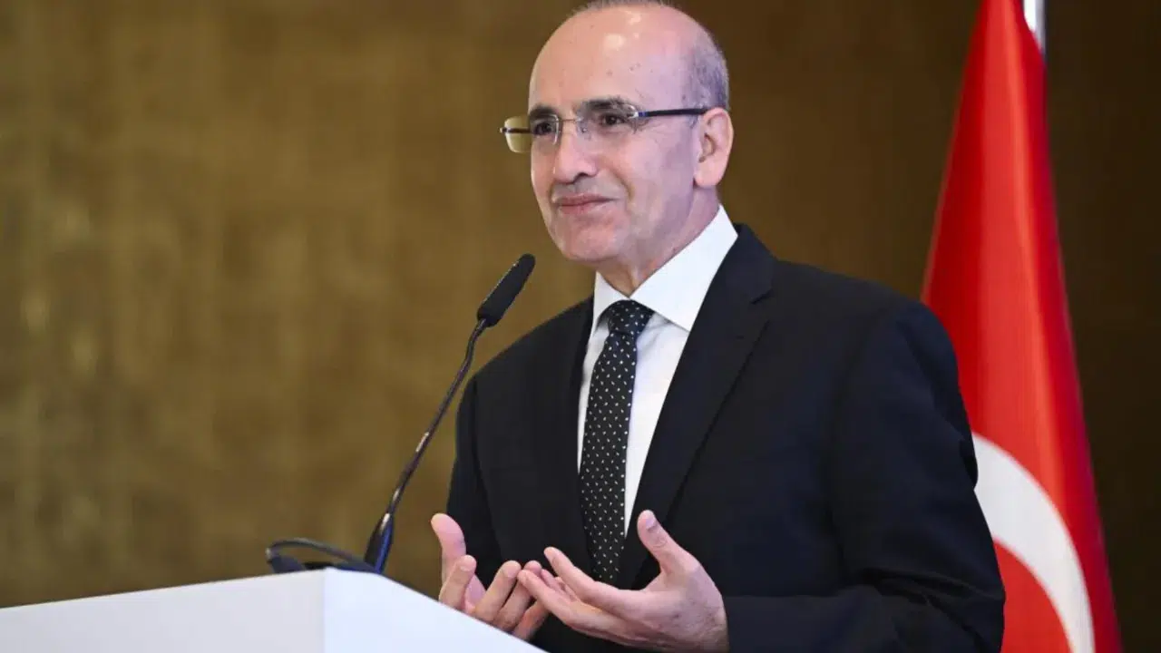 Türkiye’nin kredi notu yükseldi: Hazine Bakanı Şimşek’ten ilk açıklama geldi