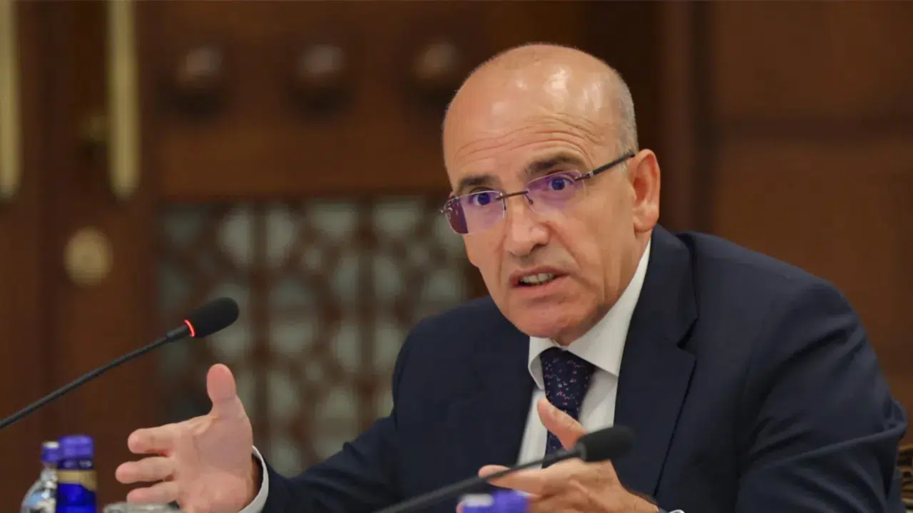 Şimşek, bu mesleklerin aylık kazancını açıkladı, rakamlar şaşırttı! Sanatçıdan avukata, kuaförden kuyumcuya...