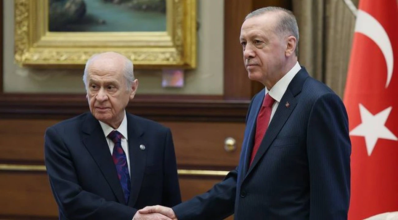 Bahçeli'den yeni açılım: Cumhurbaşkanının Kürt ve Alevi yardımcıları olsun