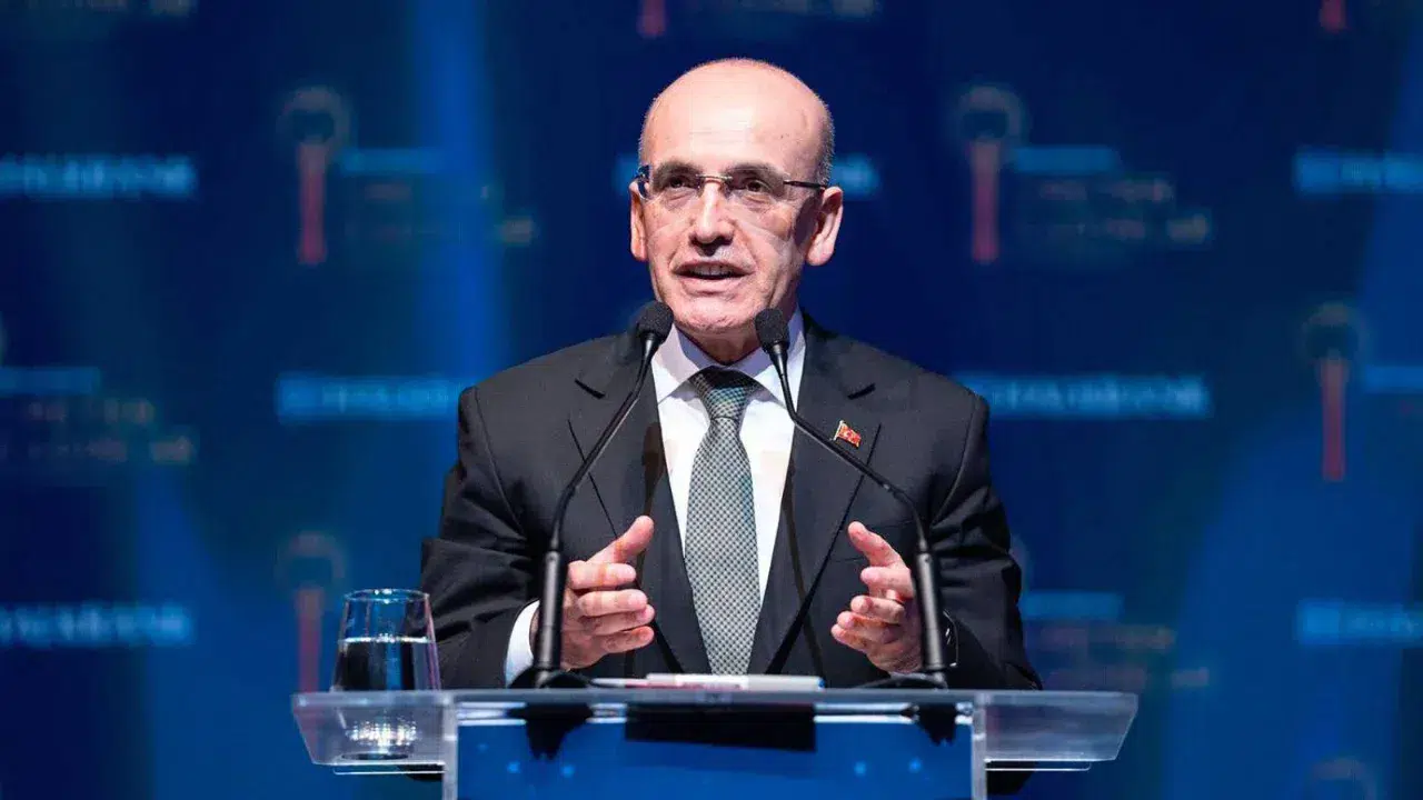 Bakan Şimşek: Üretim artarken cari açık sürdürülebilir seviyelerde