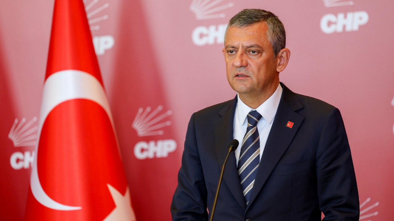 Özgür Özel yeni kararını açıkladı: 'Utanıyorduk, yapmıyorduk'