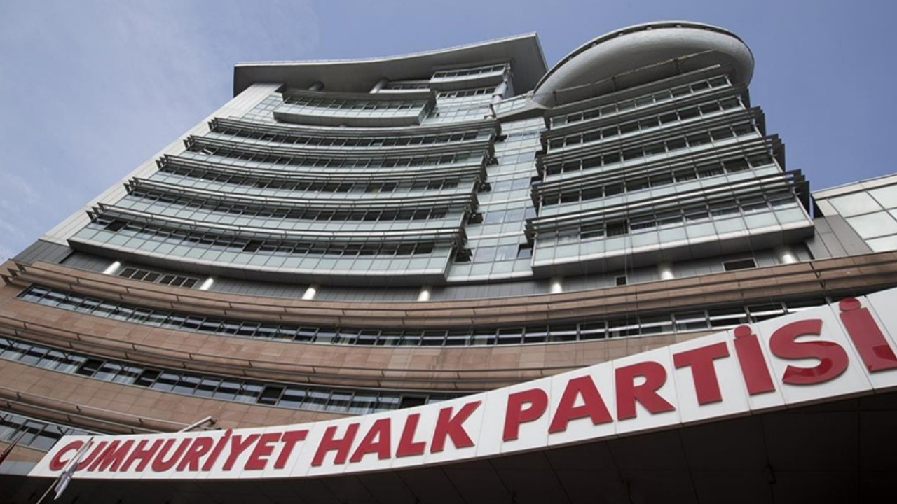 CHP Genel Merkezi'nde olası 'mutlak butlan' hazırlığı: 3 bin adet gaz maskesi dağıtıldı, Özgür Özel nerede olacak?