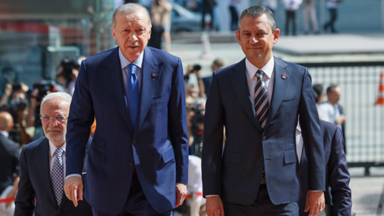 Kulislerden sızan bomba iddia: CHP'ye yönelik yargı süreci AK Parti'de endişeyi artırıyor! 'İktidar için ölüm kalım meselesi...'