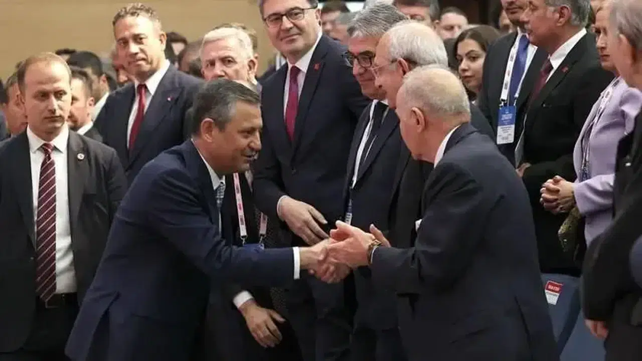 CHP 22. Olağanüstü Kurultayı toplanıyor: Kayyuma ve 'butlan'a karşı hukuki güvence sağlayabilir mi?