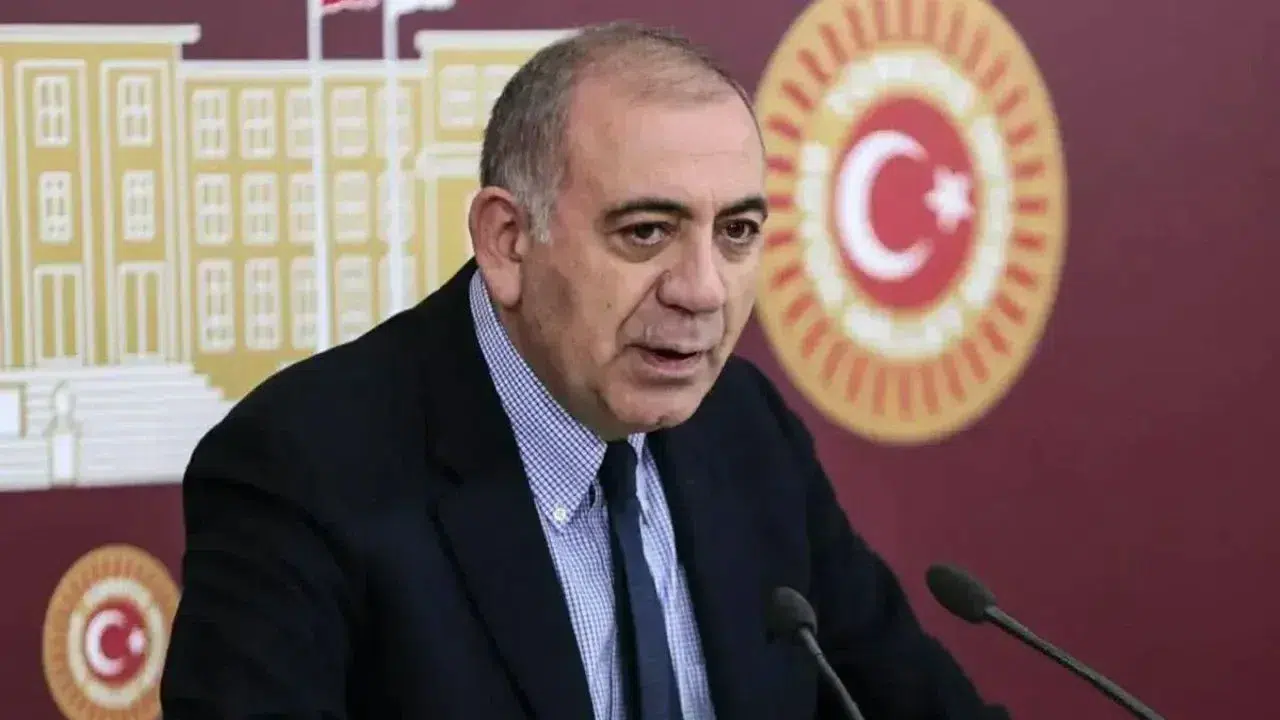 Gürsel Tekin: İhraç edilen biz değil, partinin vicdanı ve onurlu geçmişidir