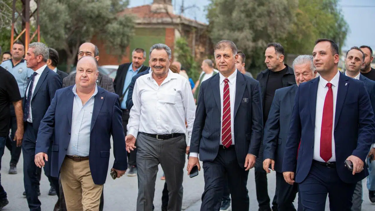 Başkan Tugay Ayakkabıcılar Sitesi esnafını ziyaret etti