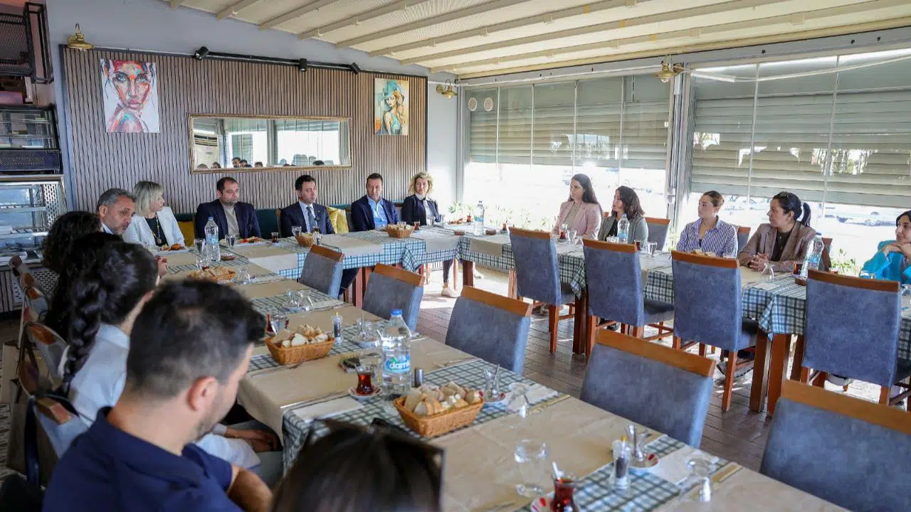 Bayraklı Belediyesinden çevreci başarı - İlçe geneli “sıfır atık belgesi” alındı
