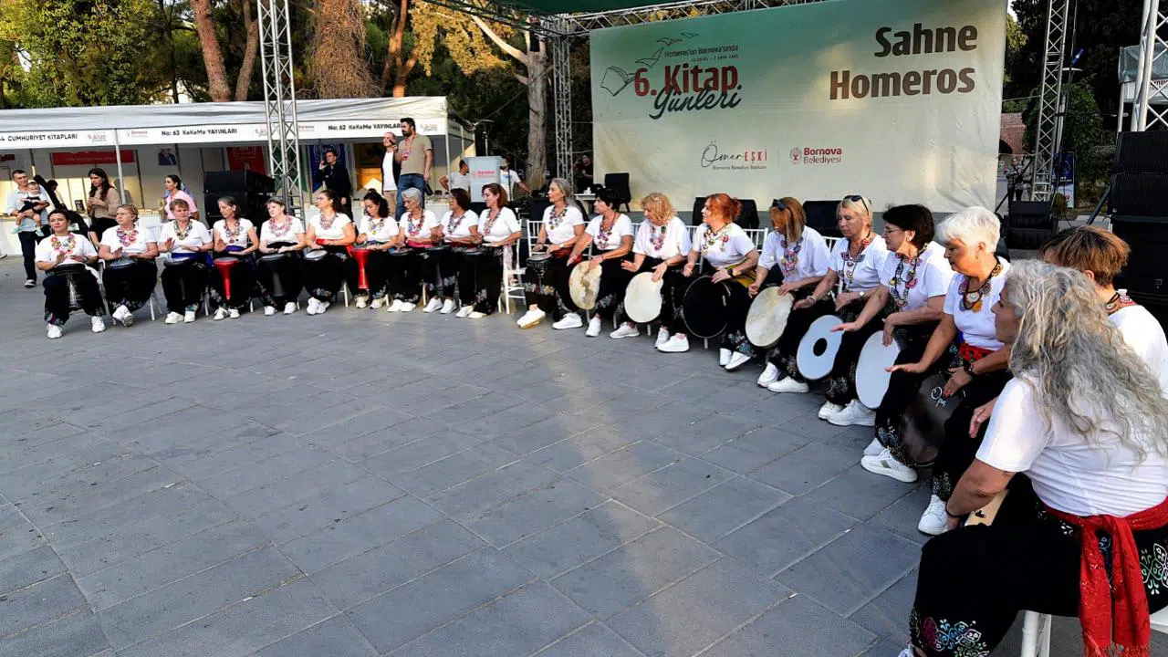 Bornova’da kitapların ışığında kültür şöleni