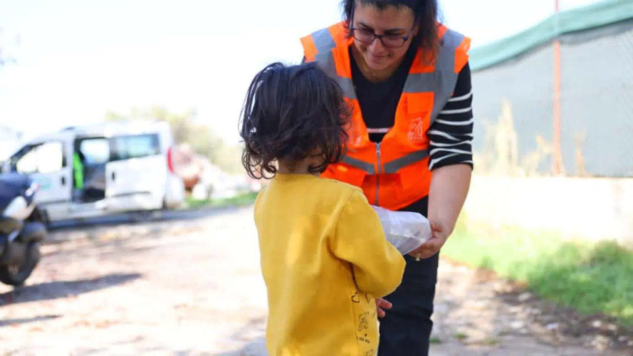 Çeşme Belediyesi’nden ilköğretim öğrencilerine beslenme desteği