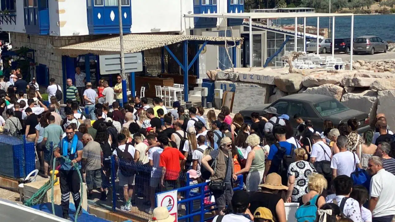 İZDENİZ’in yaz seferlerinden 24 bine yakın yolcu yararlandı