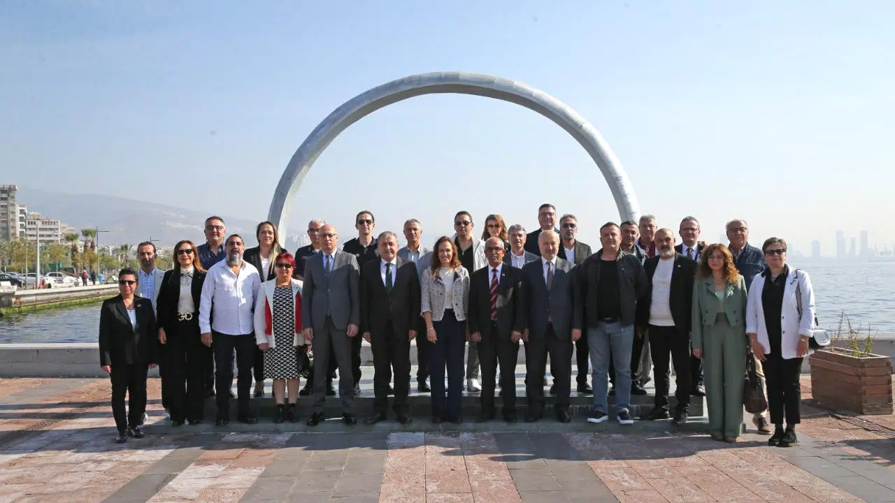 Karşıyaka’da “Muhtarlar Günü” zirvesi!