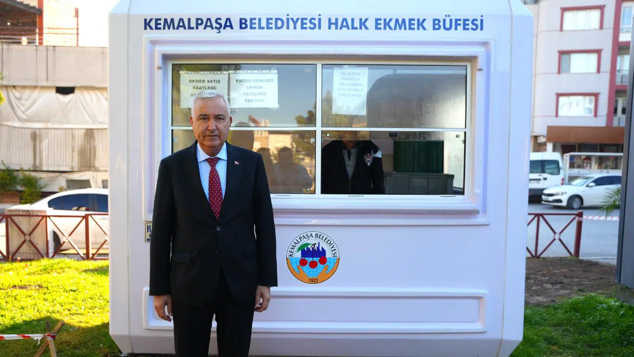 Kemalpaşa'da Halk Ekmek'e yoğun ilgi