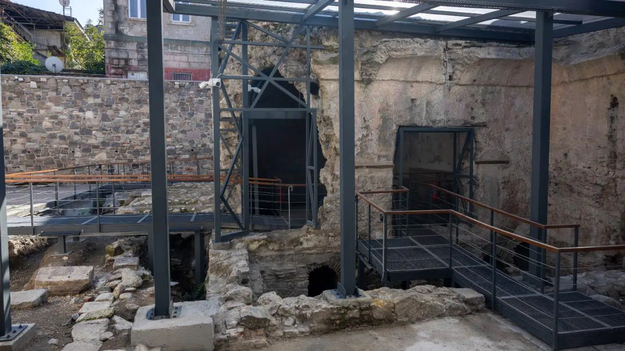 Tarihi hamam günümüzle buluşuyor