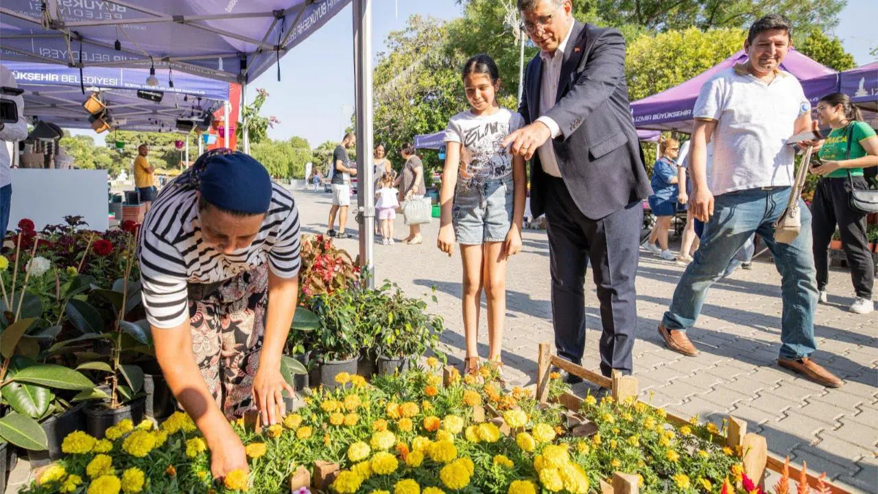 2. İzmir Balkon ve Bahçe Bitkileri Festivali 7 Kasım’da başlıyor
