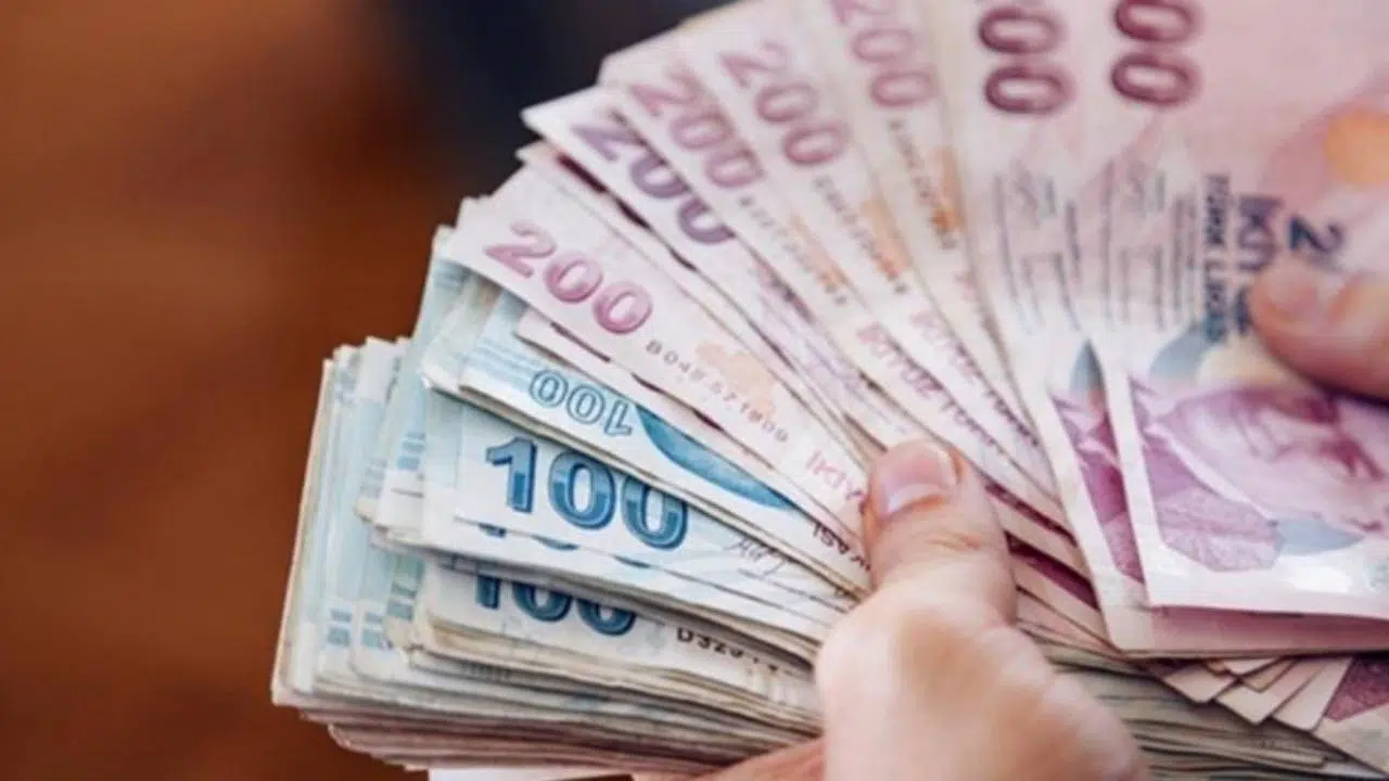 4 aylık enflasyon farkı belli oldu: SSK, Bağ-Kur, memur ve memur emeklisinin zamlı maaş tablosu ortaya çıktı