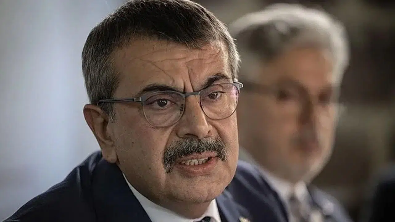 Ara tatil kalkıyor mu? Yusuf Tekin açıkladı