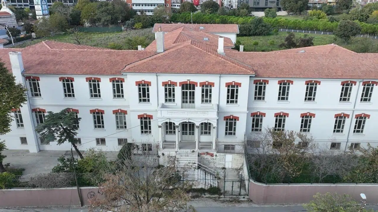 Balıklı Rum Hastanesi'ne büyük şok: Reçete skandalı