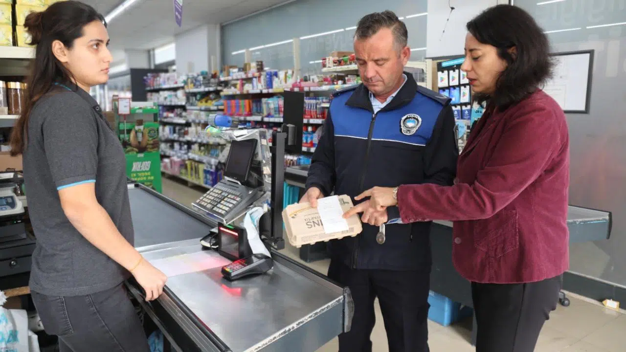 Bayraklı’da marketlere sıkı denetim