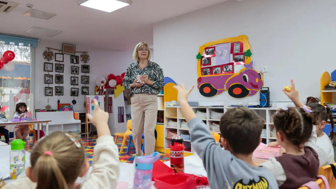 Buca Belediyesi’nden ilçenin miniklerine diş sağlığı eğitimi