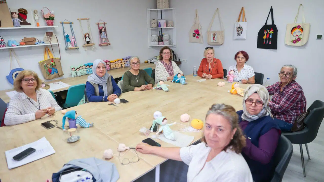 Buca Belediyesi’nden minik kahramanlara destek