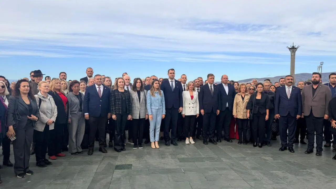 CHP İzmir 24 Kasım'da Başöğretmenin Huzurundaydı
