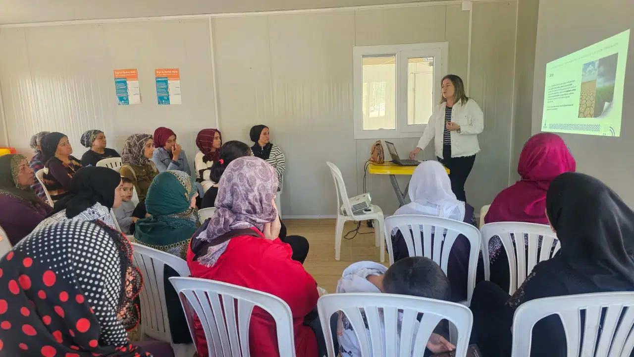 İzmir Büyükşehir Belediyesi kadınları her alanda destekliyor