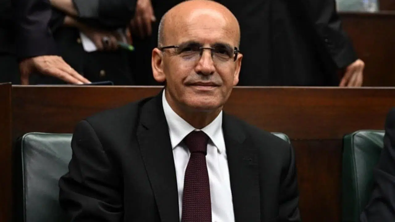 Mehmet Şimşek'ten enflasyon verilerine ilk yorum! 'Dezenflasyon sürecinde geçici dalgalanmalar yaşanabiliyor'