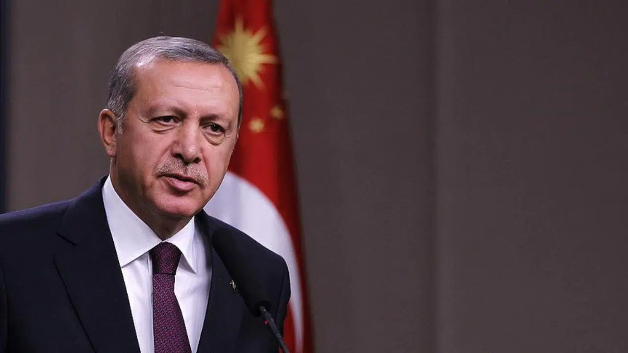 Partililere sert uyarı: 'Aldığınız maaşlar haramdır'