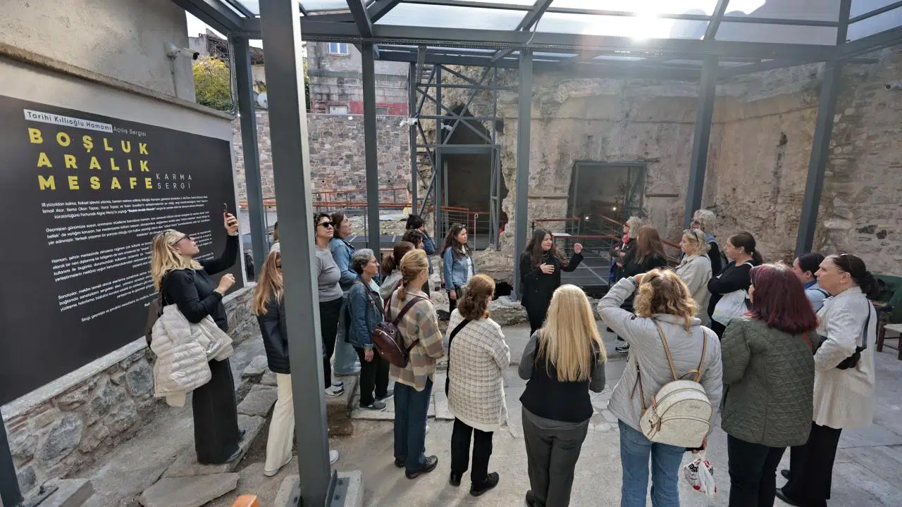 Sanat ve tarihi buluşturan Kıllıoğlu Hamamı’na yoğun ilgi