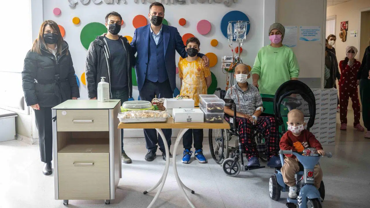 Bornova’da minik kalplere dayanışma desteği