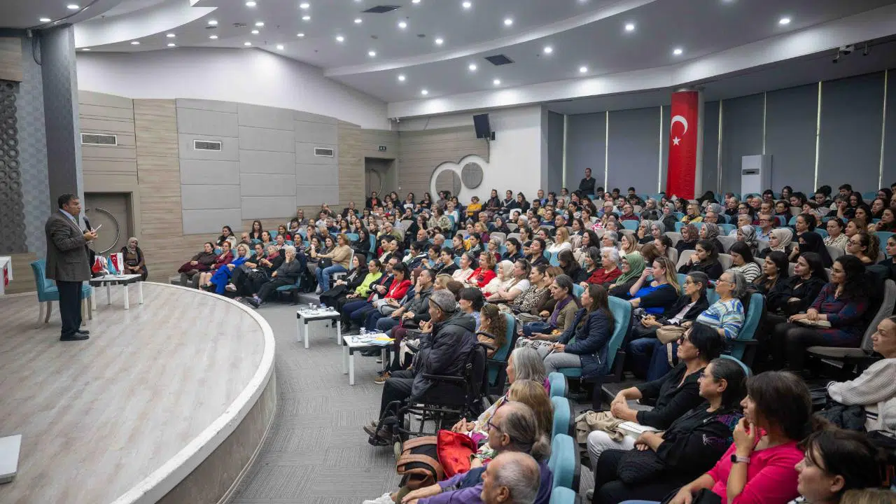 Bornova’da Prof. Dr. Üstün Dökmen ile ilham veren buluşma