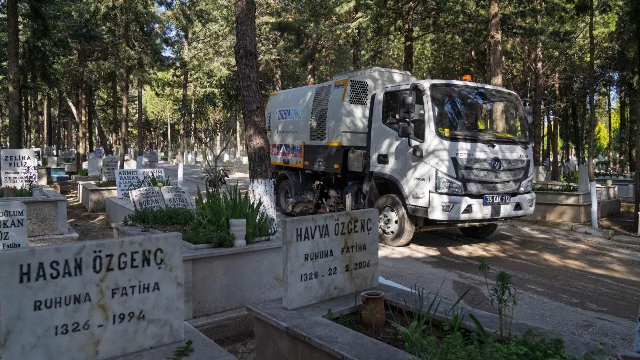 İzmir’e 2,5 milyon metrekare yeni mezarlık alanı
