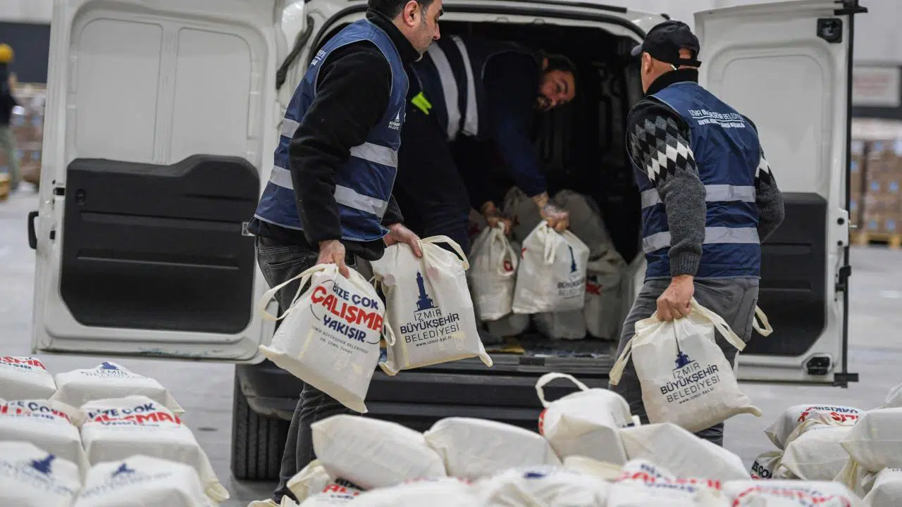 24 bin haneye kahvaltı paketi dağıtımı başladı