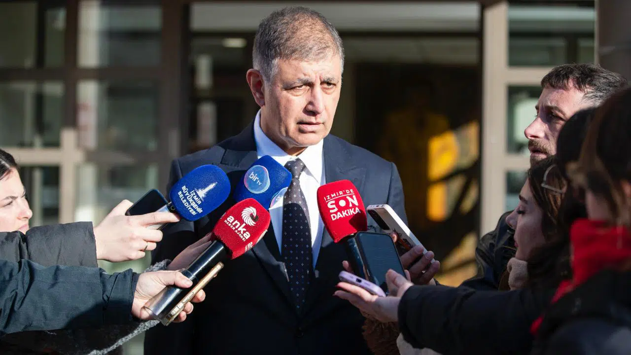İzmir'de taşınmaz krizi: Başkan Tugay'dan Vakıflar Genel Müdürlüğü'ne sert tepki