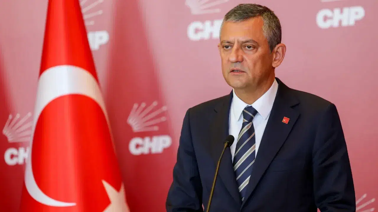 Emekli maaşına yapılan 'zamma' ilk tepki Özgür Özel'den geldi