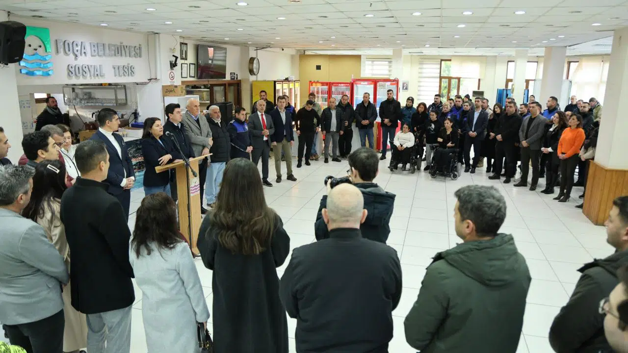Foça Belediyesi Personeli Yeni Yıl Buluşmasında Bir Araya Geldi