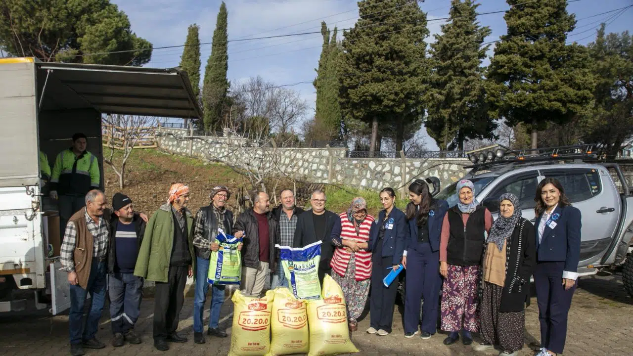 Güzelbahçe Belediyesi'nden çiftçiye güç veren destek