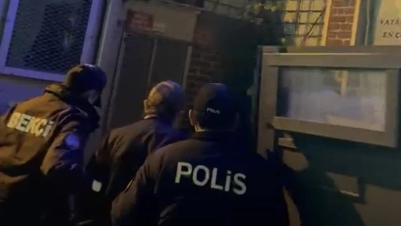 İzmir’de 12 yıl hapis cezasıyla aranan şahıs yakalandı